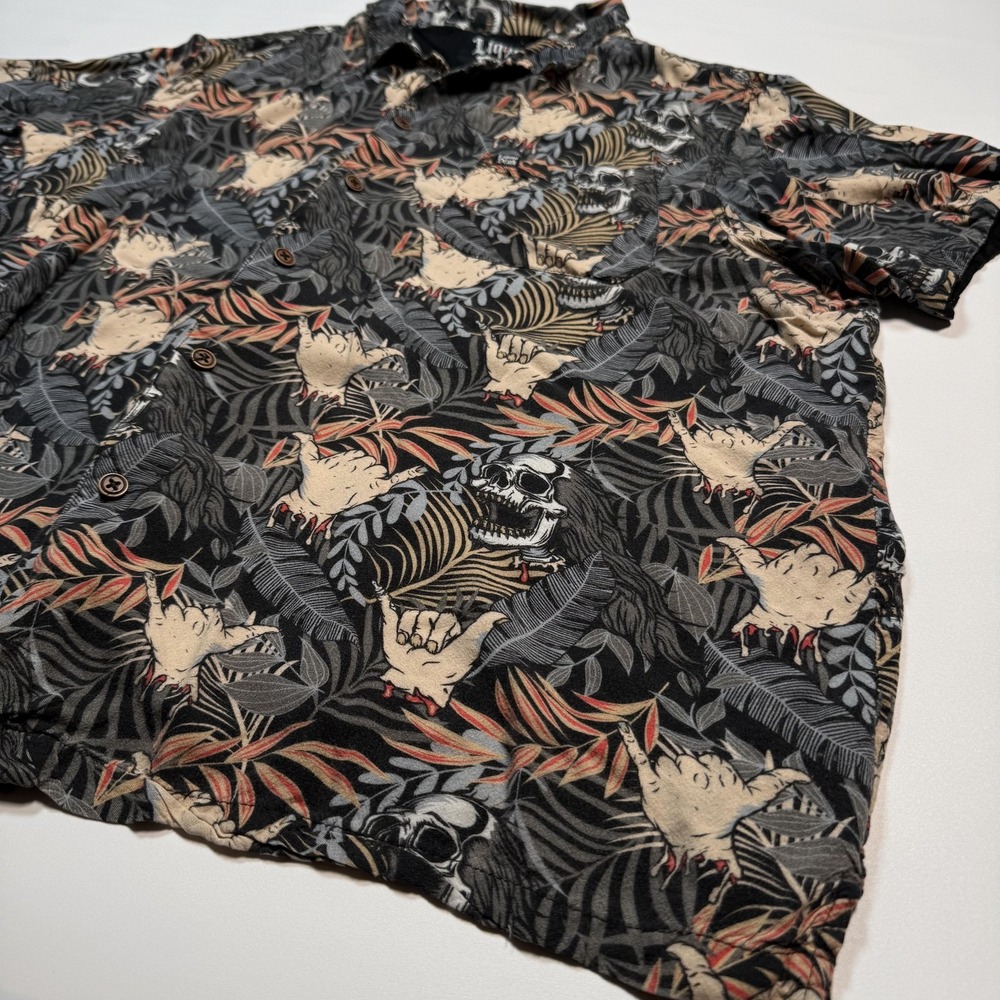 Liquid Death Shirt Mens Large Black Skull Hawaiian Aloha‎ Button Front Tropical - Picture 2 of 8